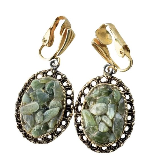 1970s Vintage Crushed Jade Necklace Earrings Set Gold Tone - Picture 3 of 3